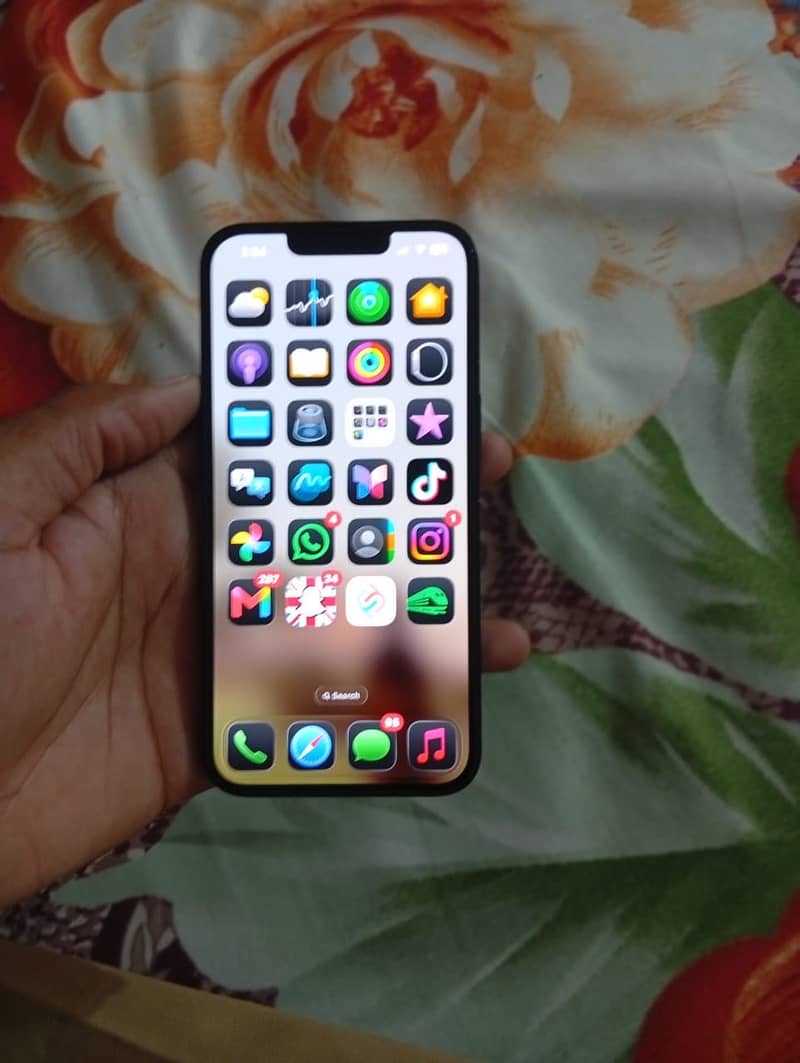 Apple iPhone 13 3