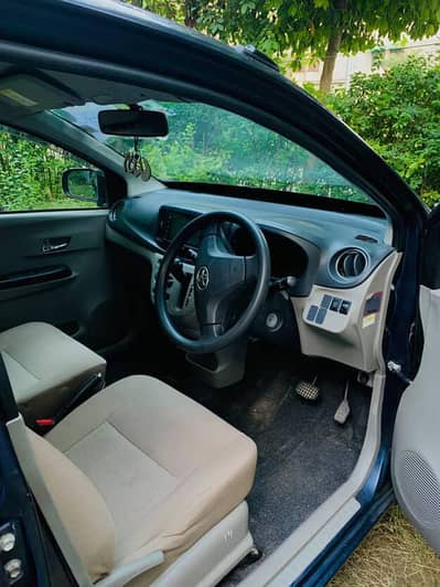Toyota Pixis Epoch 2012