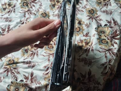 Selling used broken screen laptop with AMD processor 256gb storage 8g