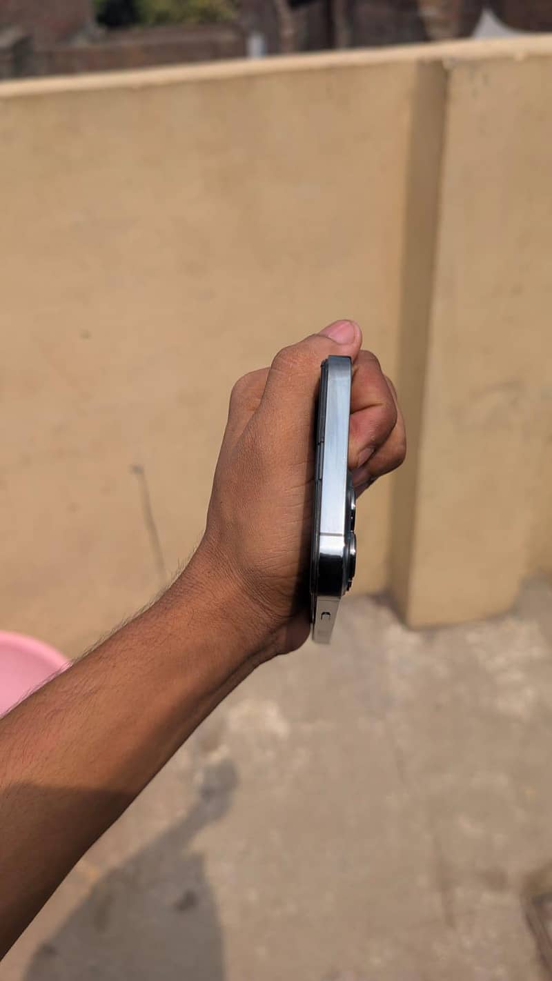 Apple iPhone 13 Pro Max 3