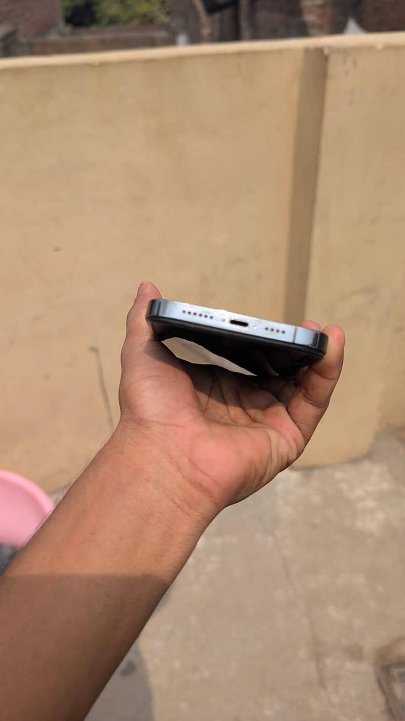 Apple iPhone 13 Pro Max 5