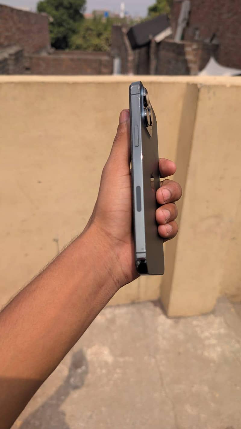 Apple iPhone 13 Pro Max 8