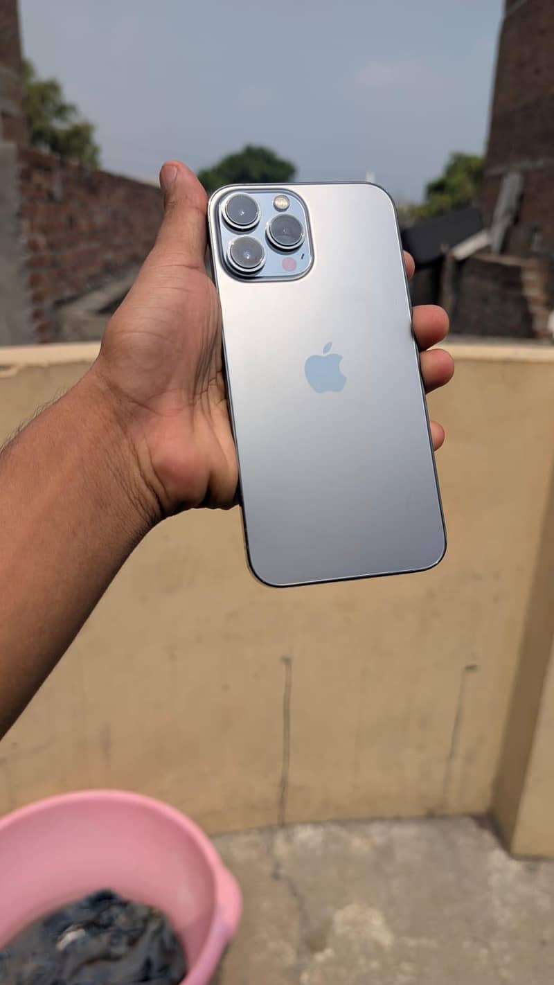 Apple iPhone 13 Pro Max 9