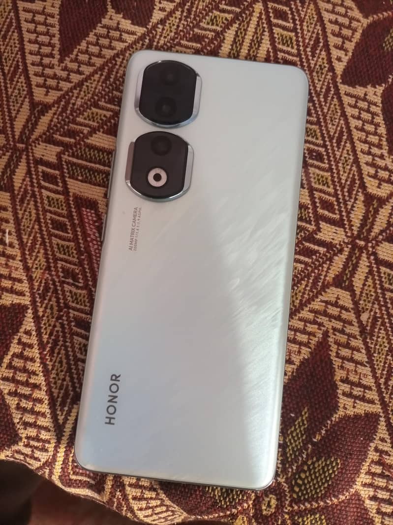 Honor 90 Pro 1