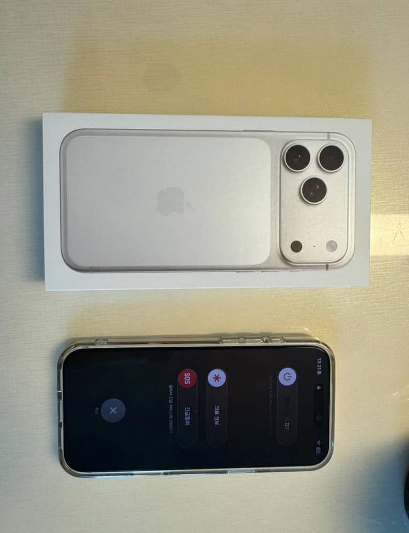 Apple iPhone 17 Pro Max 2