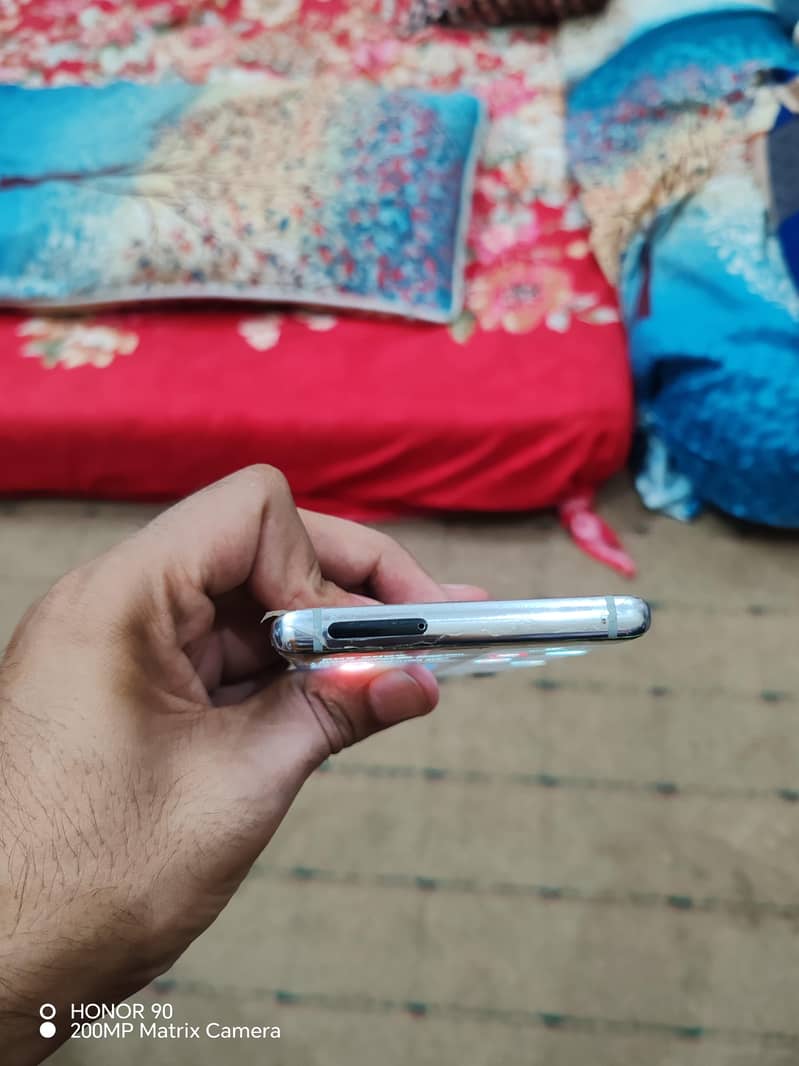 Samsung Mobile Note 8 3