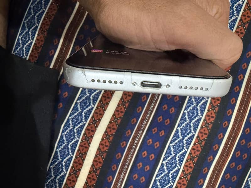 Apple iPhone 17 Pro Max 4