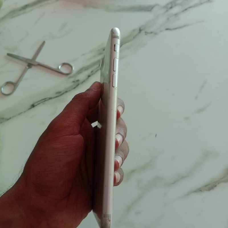 Apple iPhone 7 Plus 1