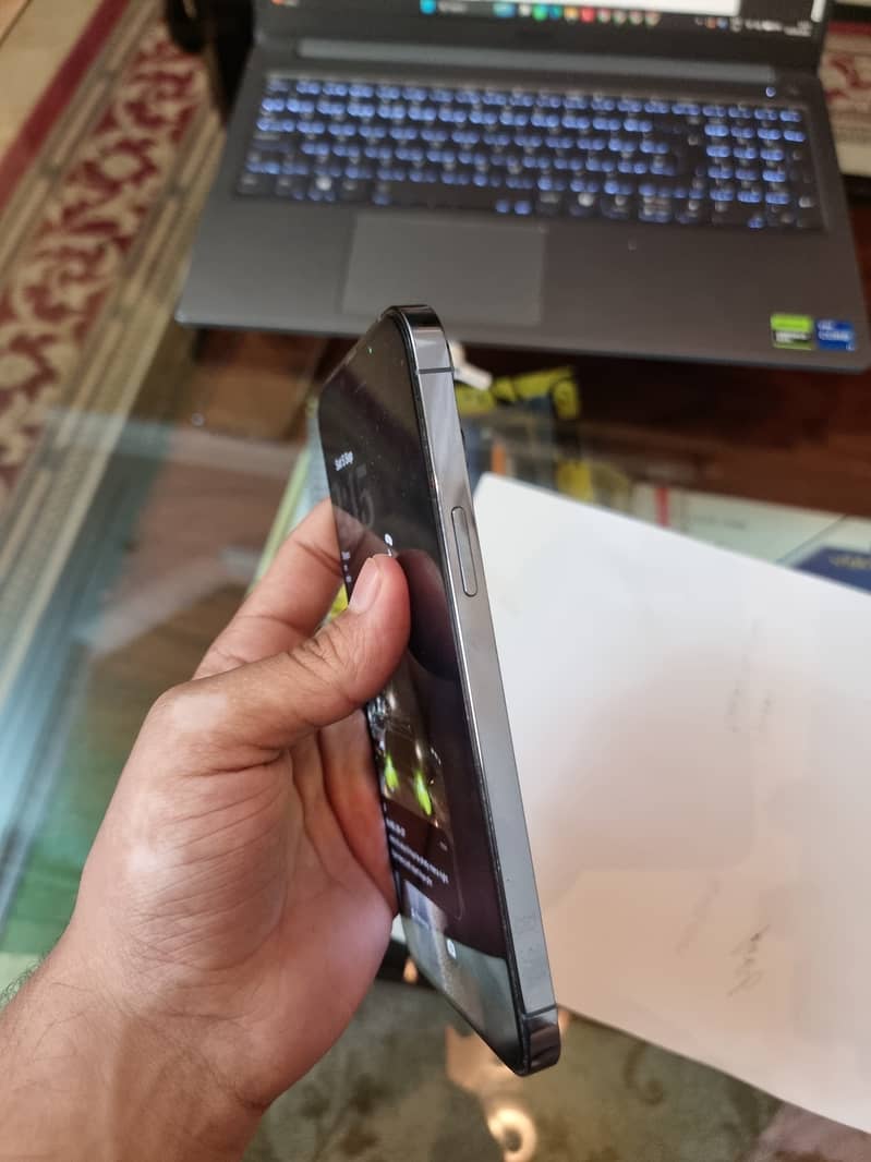 Apple iPhone 13 Pro Max 4