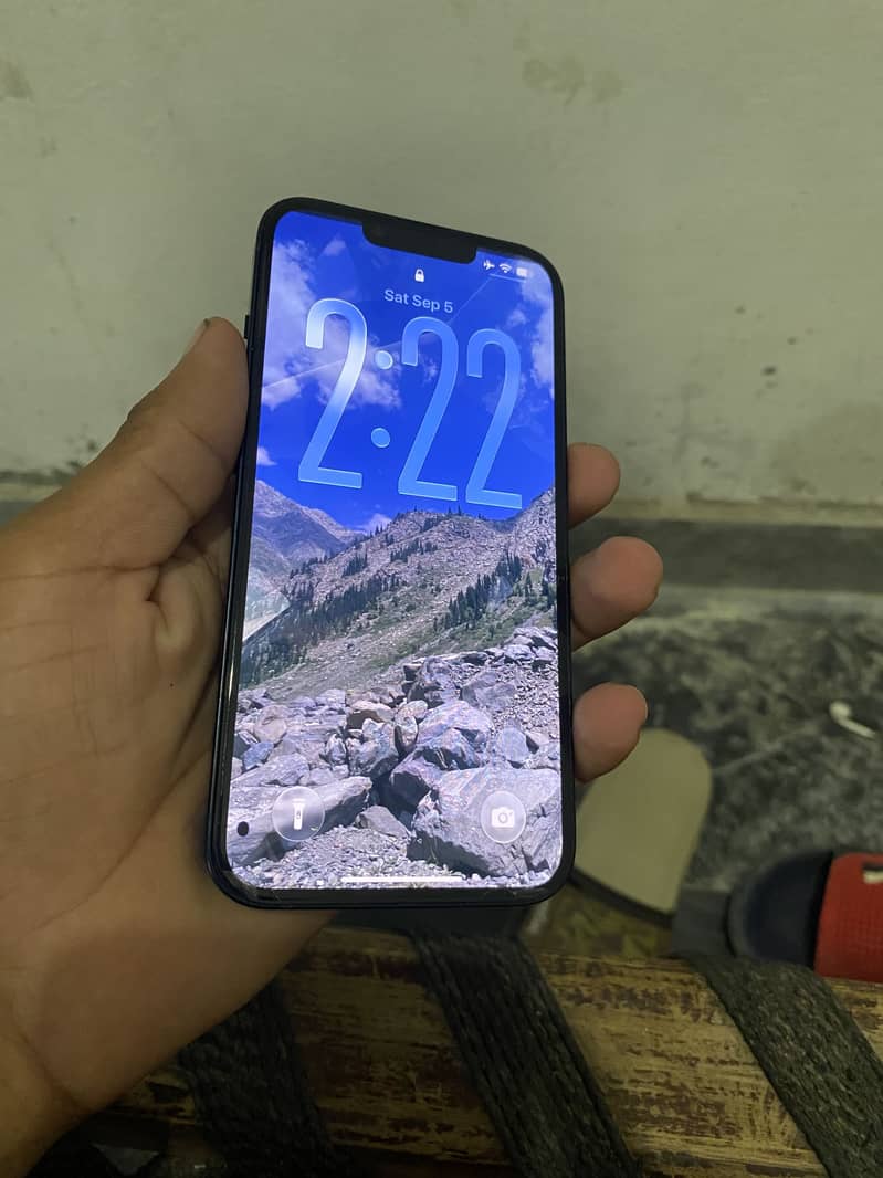 Apple iPhone 13 3