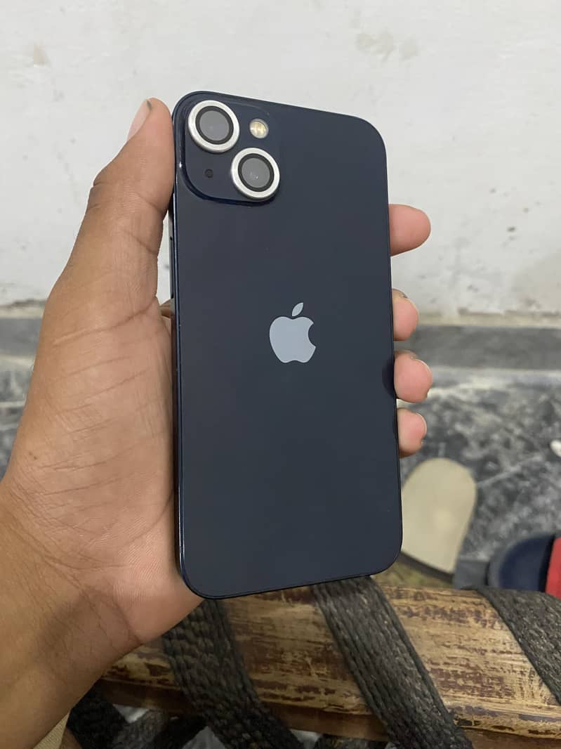 Apple iPhone 13 4