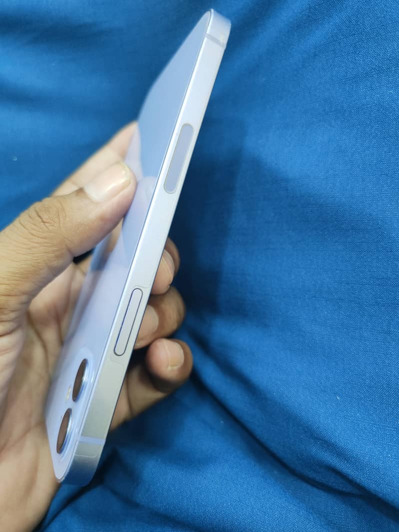 Apple iPhone 12 5