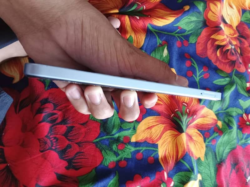 Realme Note 60 6