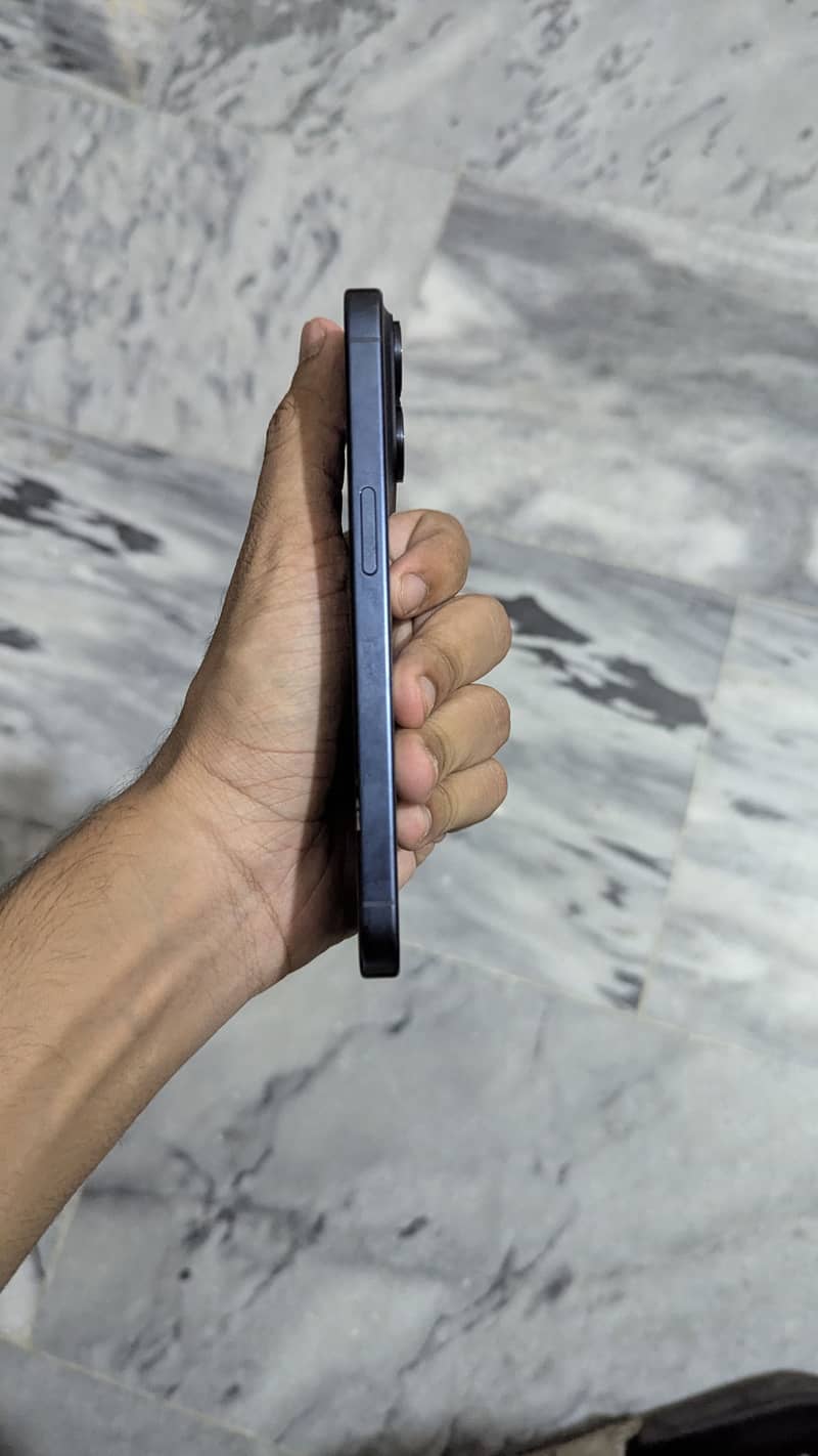 Apple iPhone 15 Pro 1