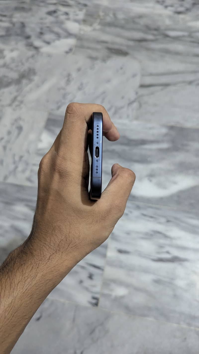 Apple iPhone 15 Pro 2