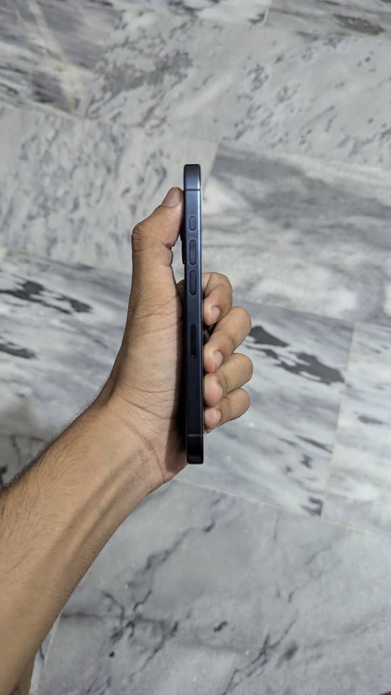 Apple iPhone 15 Pro 5