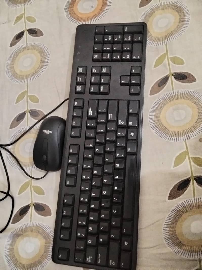 Computer core i3 4 generation ram 128 3