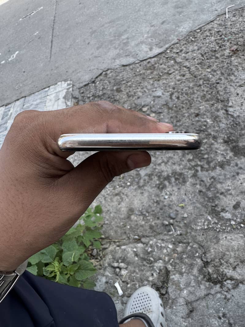 Apple iPhone X 2