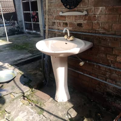 wash basin with tab
