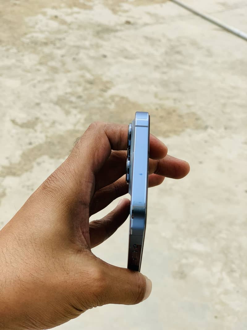 Apple iPhone 13 Pro 3