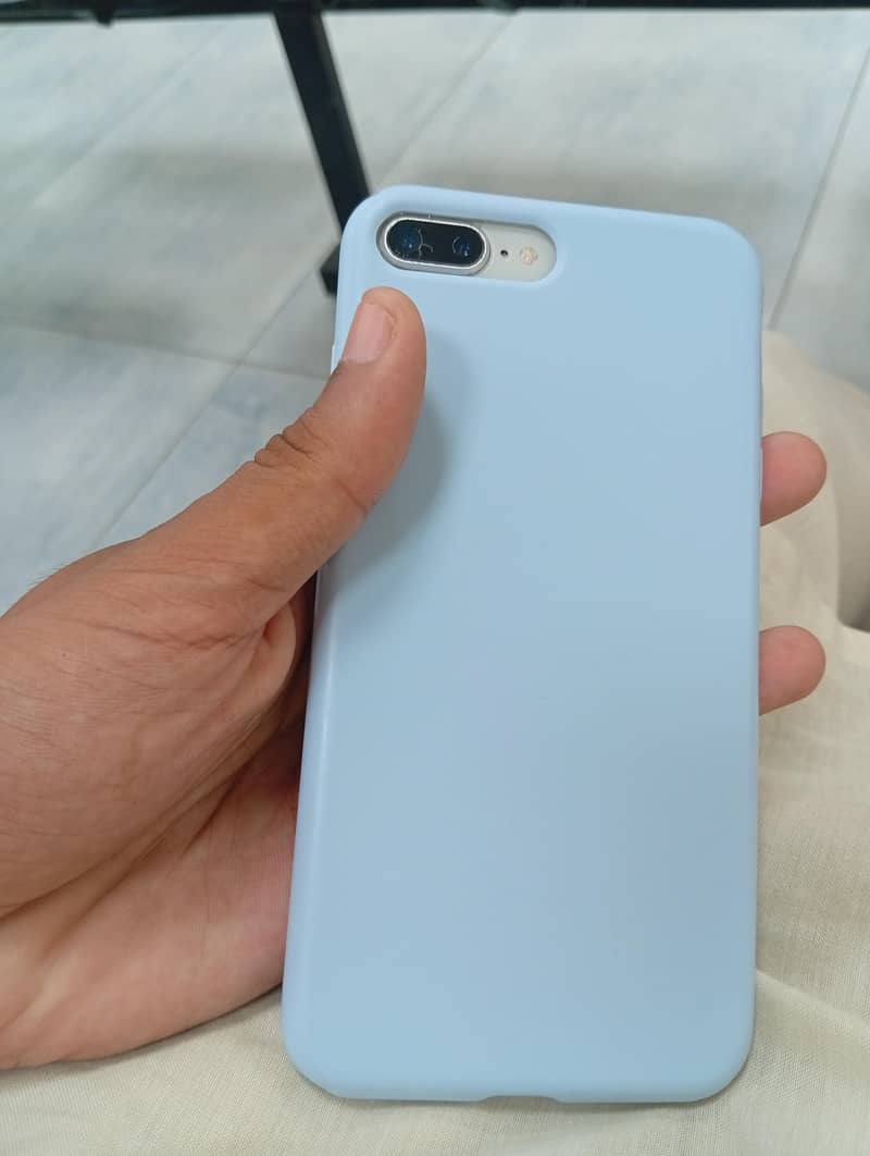 Apple iPhone 8 Plus 1