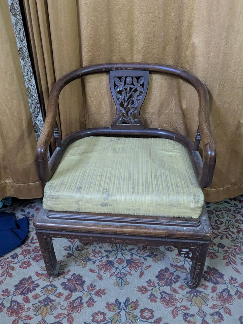 sofa and table 0