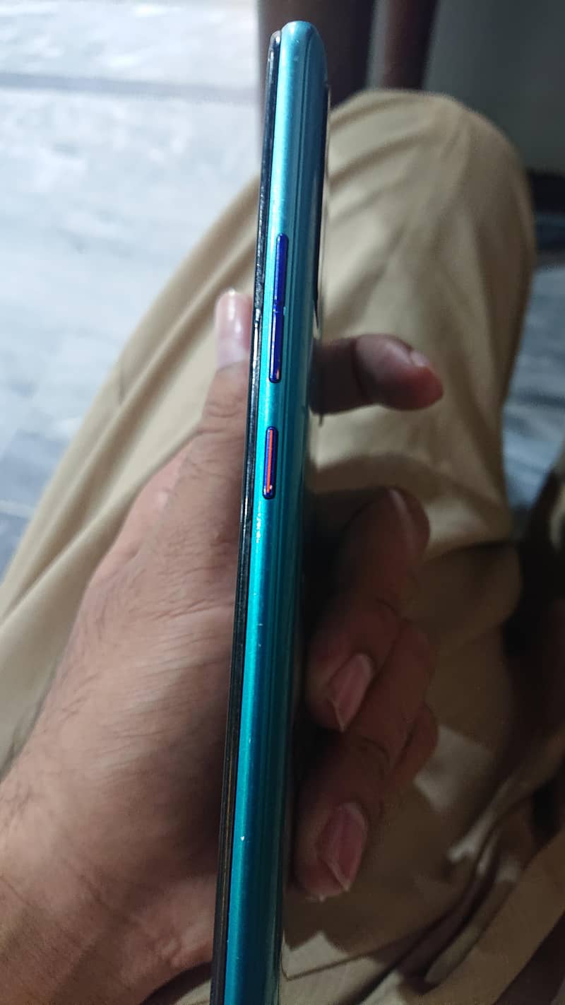 Tecno Spark 5 Pro 0
