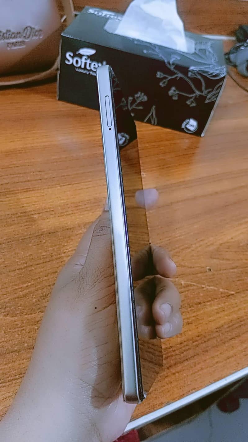 Tecno Spark 30 4