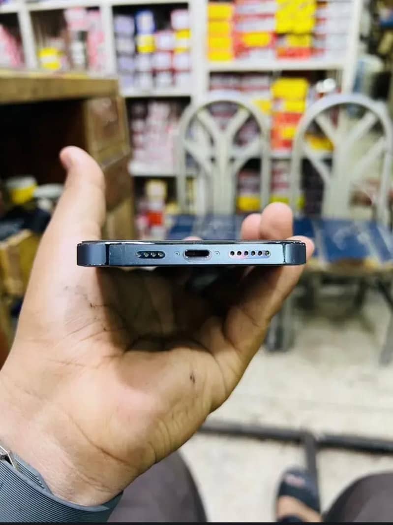 Apple iPhone 13 Pro 0
