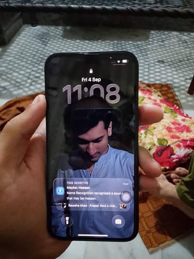 Apple iPhone 13