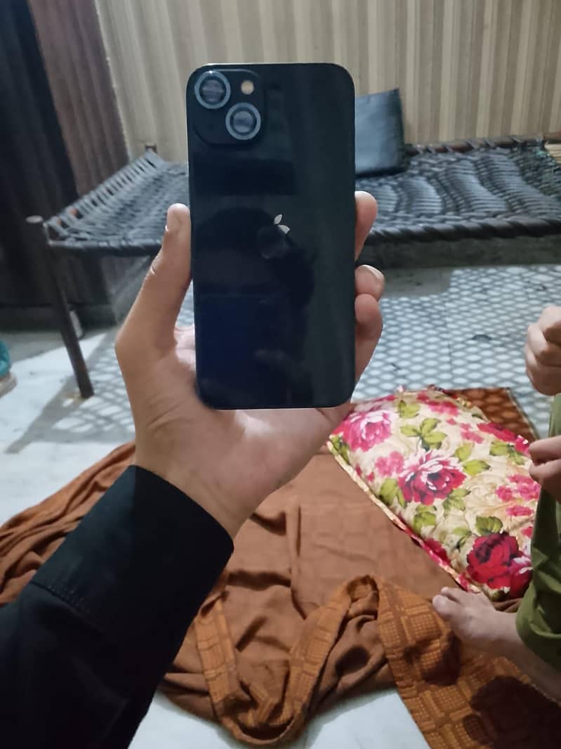 Apple iPhone 13 1