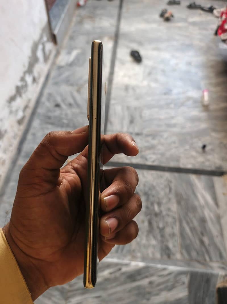Infinix Note 40 Pro 4