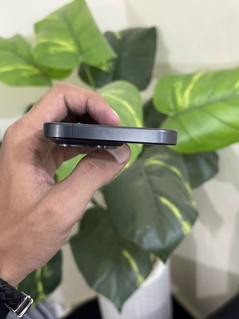 Apple iPhone 15 Pro 5