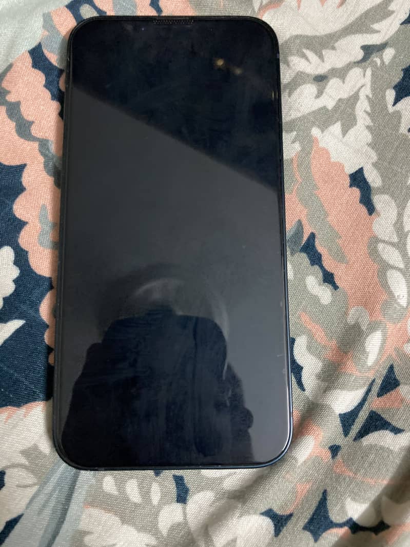 Apple iPhone 13 4