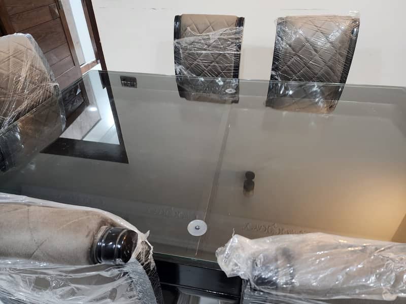 Glass Dining Table - 6 Persons 1