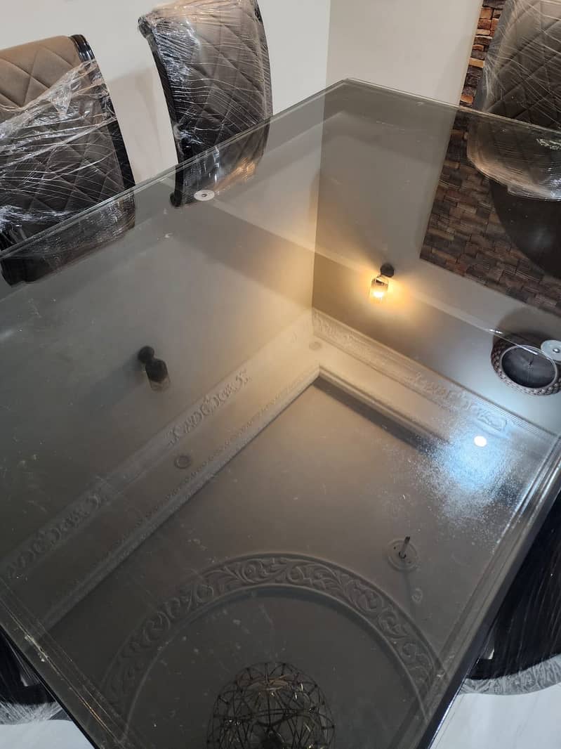 Glass Dining Table - 6 Persons 3