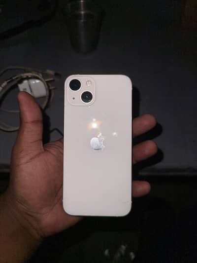 Apple iPhone 13