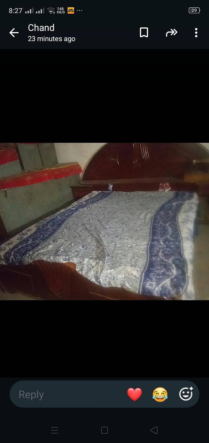ڈبل بیڈ، شوکیس، ڈریسنگ ٹیبل اور 3 صوفے 1