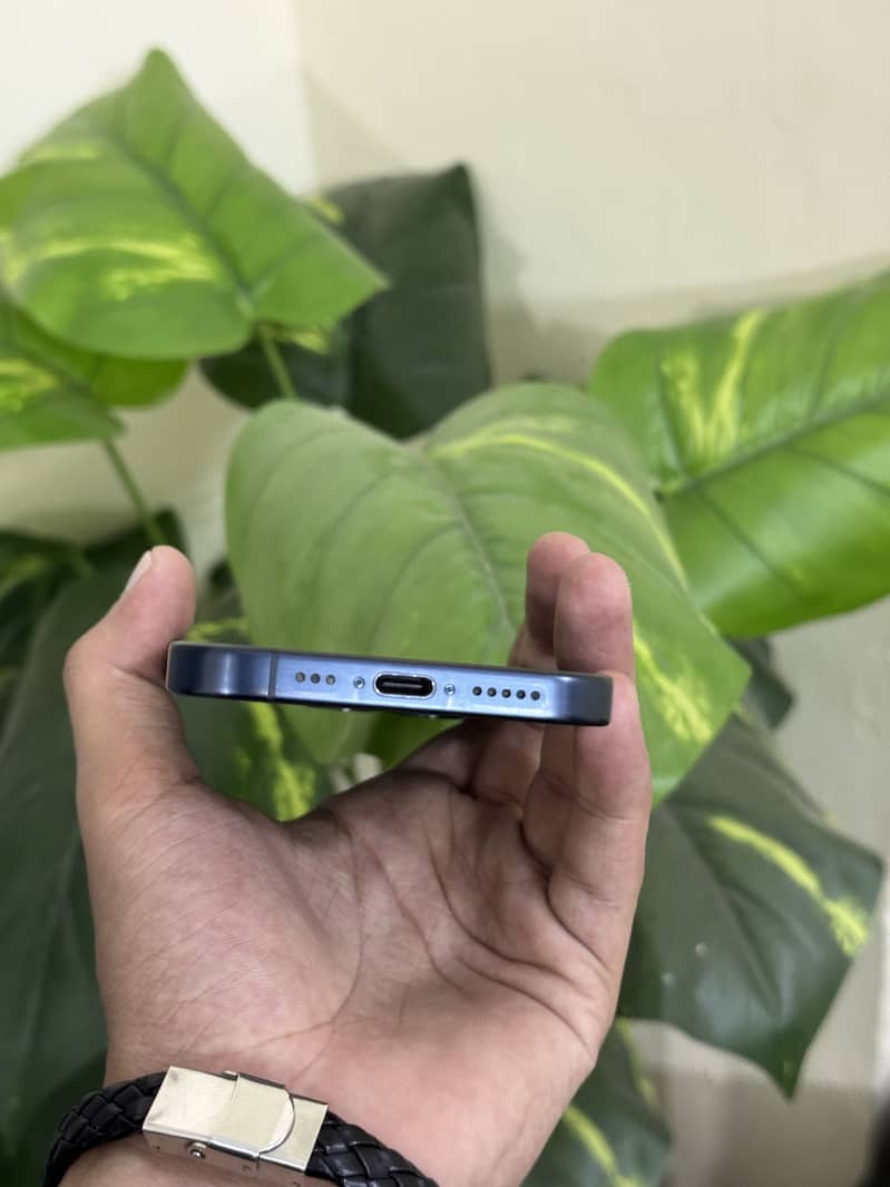 iPhone 15 Pro 2