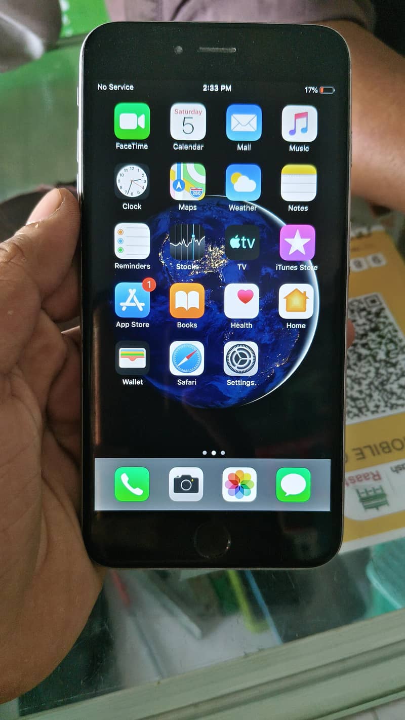 Apple iPhone 6 Plus 0