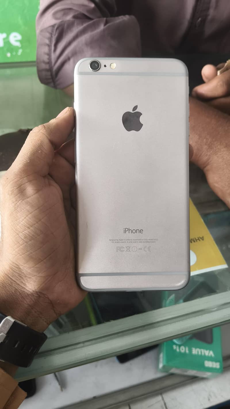 Apple iPhone 6 Plus 8