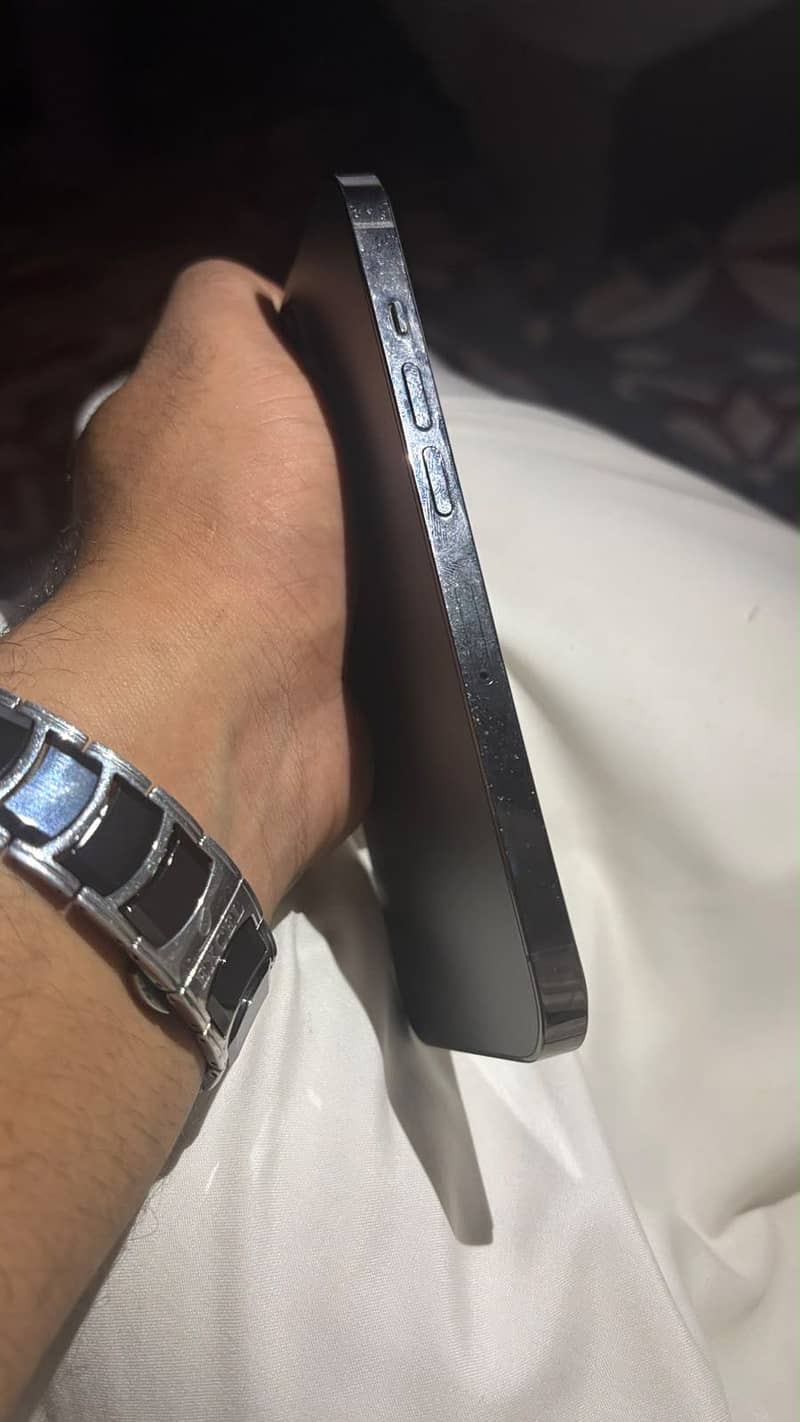 Apple iPhone 13 Pro jv 8
