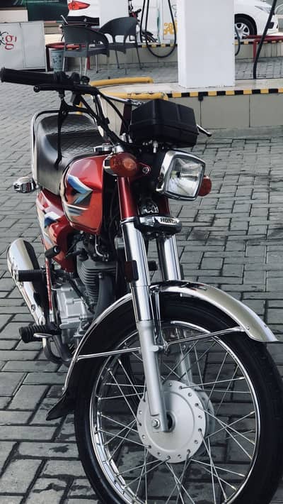 HONDA 125 new condition 10/10