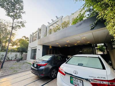 1 KANAL ELEGANT AND FULLY MAINTAINED SUPER HOT LOCATED BUNGALOW IS AVAILABLE IN THE BEST BLOCK OF DHA PHASE 1 LAHORE.