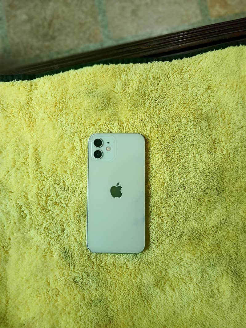 Apple iPhone 12 0