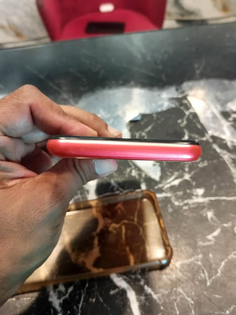 Realme C12 7