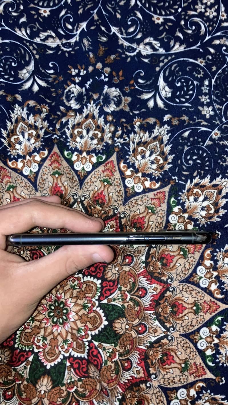 Apple iPhone 11 Pro 8