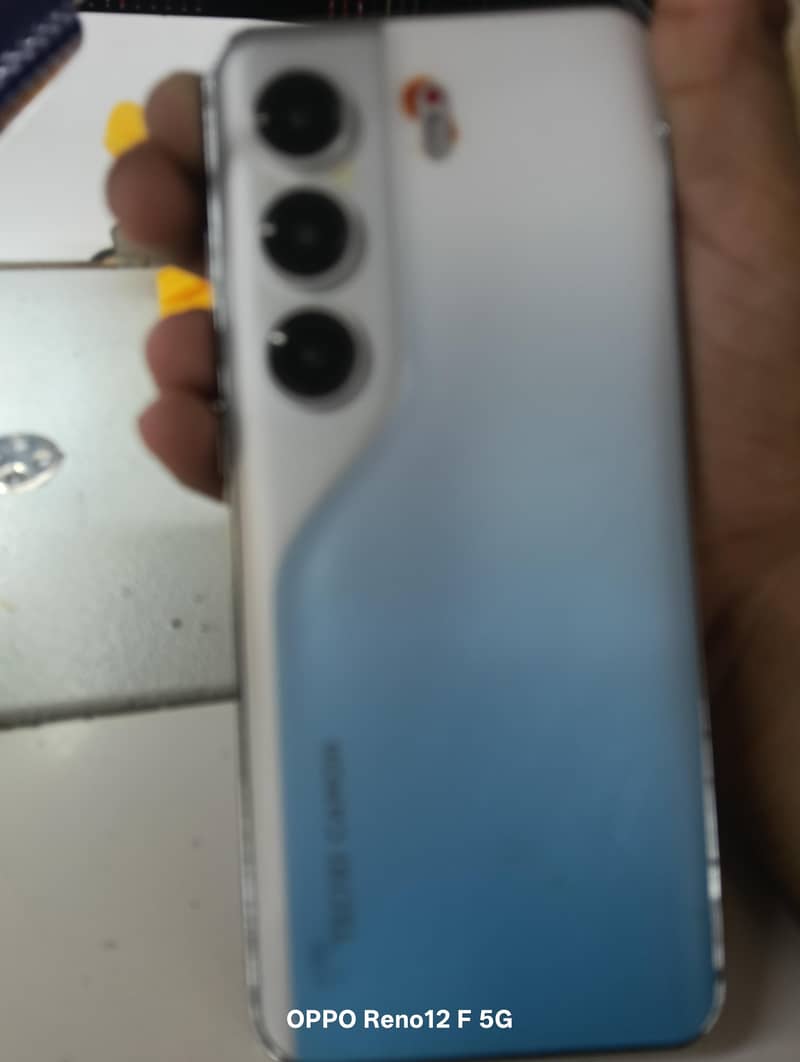 Tecno COAMON 40Pro* 0
