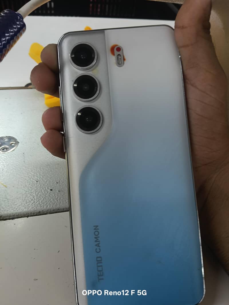 Tecno COAMON 40Pro* 1