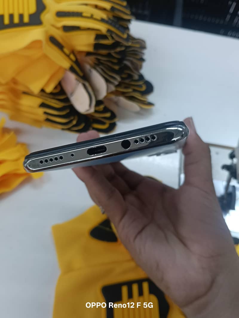 Tecno COAMON 40Pro* 3